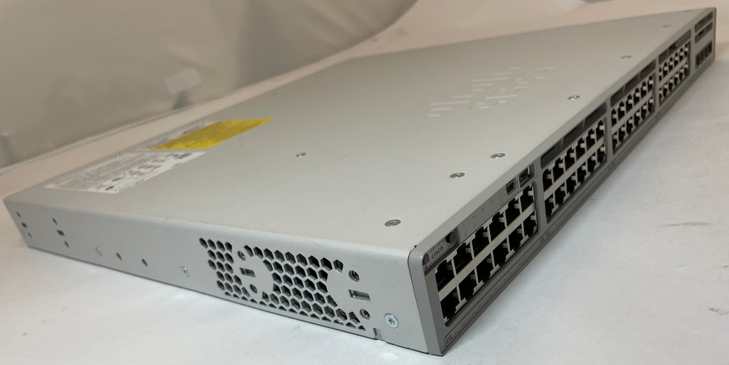 CISCO Catalyst 9300L Series 48-Port Ethernet Switch C9300L-48P-4G-E V01 -Good