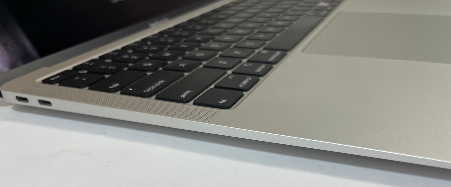APPLE MacBook Air A2179 2020 13" i7 1060NG7 16GB 512GB Silver Sequoia -Very Good