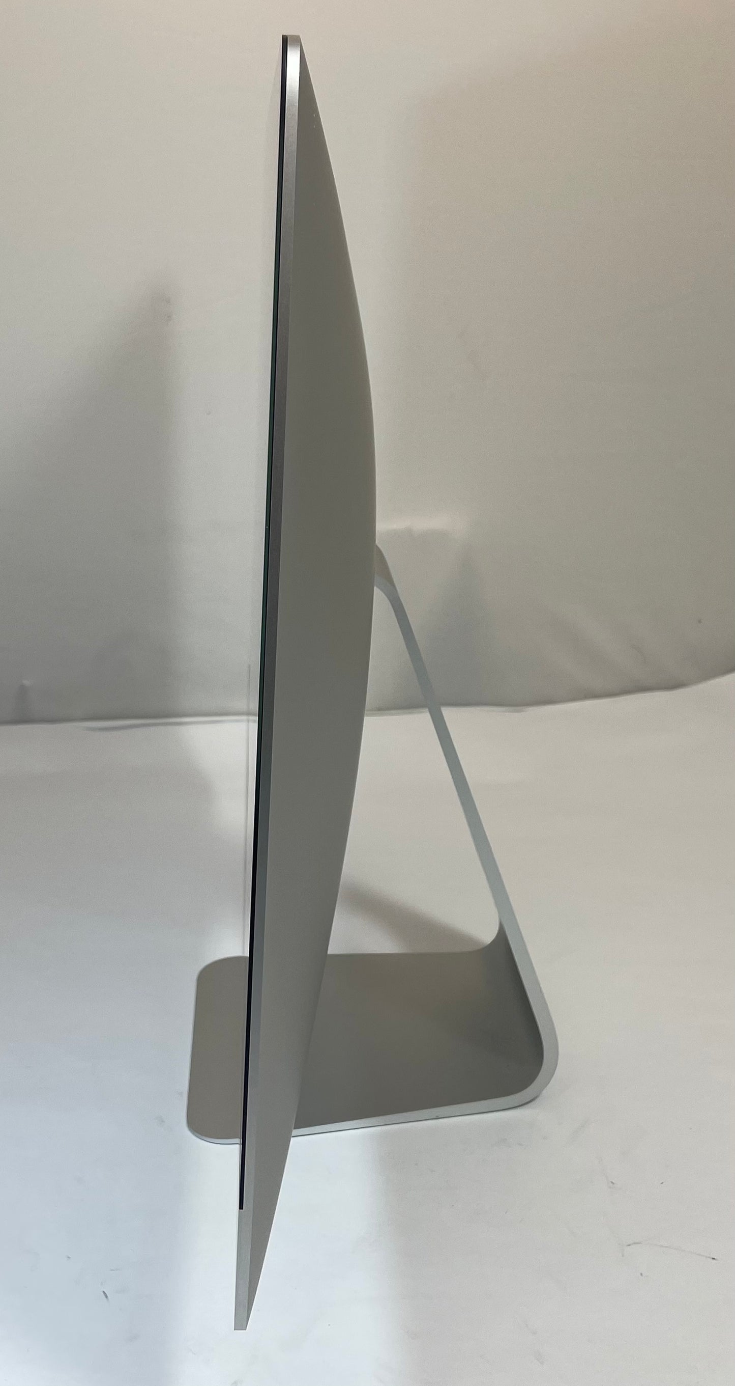APPLE iMac A2115 2019 27" Intel Core i9 9900K 32GB 512GB SSD Silver Sequoia