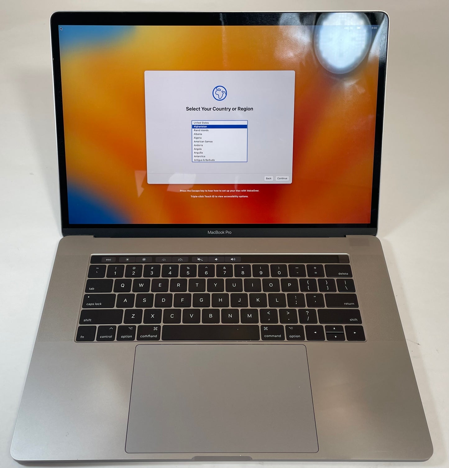APPLE MacBook Pro A1707 2017 15" Core i7 7920HQ 16GB 512GB SSD Gray Ventura