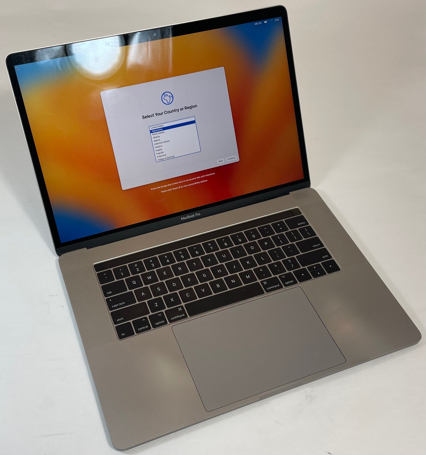 APPLE MacBook Pro A1707 2017 15" Core i7 7920HQ 16GB 512GB SSD Gray Ventura