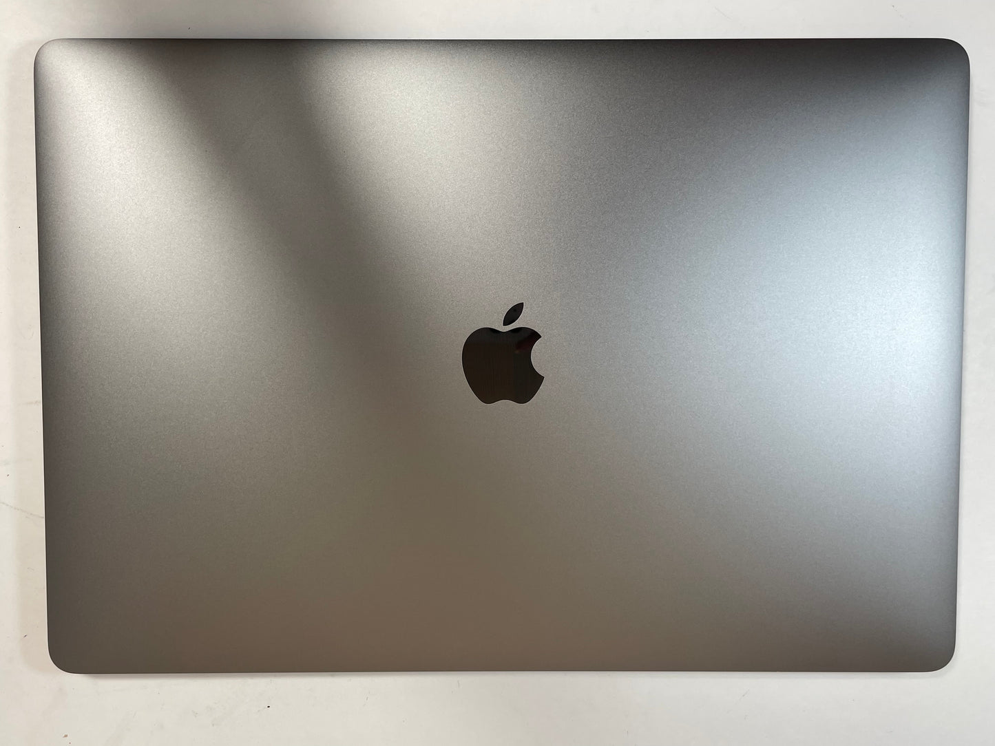 APPLE MacBook Pro A1707 2017 15" Core i7 7920HQ 16GB 512GB SSD Gray Ventura