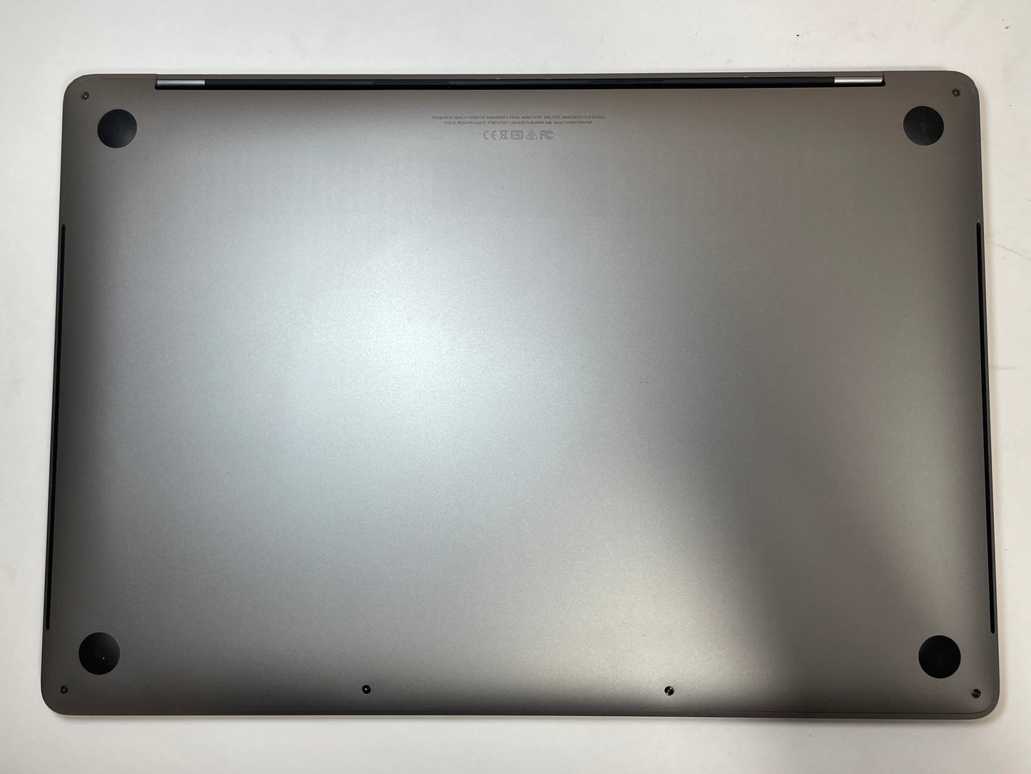 APPLE MacBook Pro A1707 2017 15" Core i7 7920HQ 16GB 512GB SSD Gray Ventura