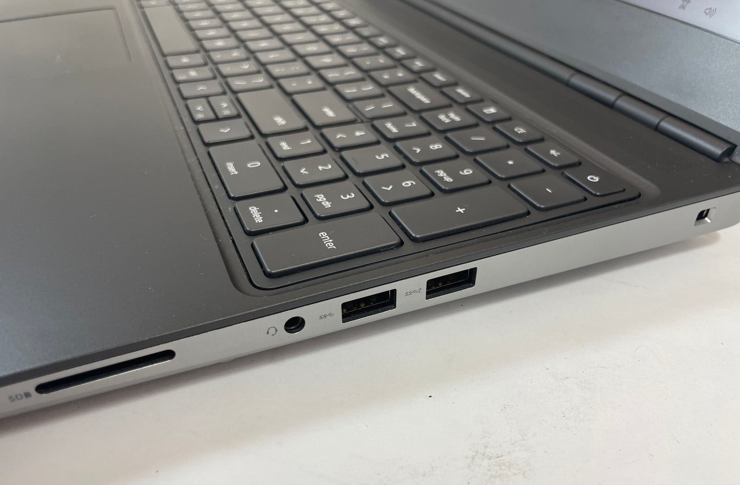 DELL PRECISION 7560 15" Laptop Core i7 11850H 32GB 512GB NVMe Windows 11 -Good
