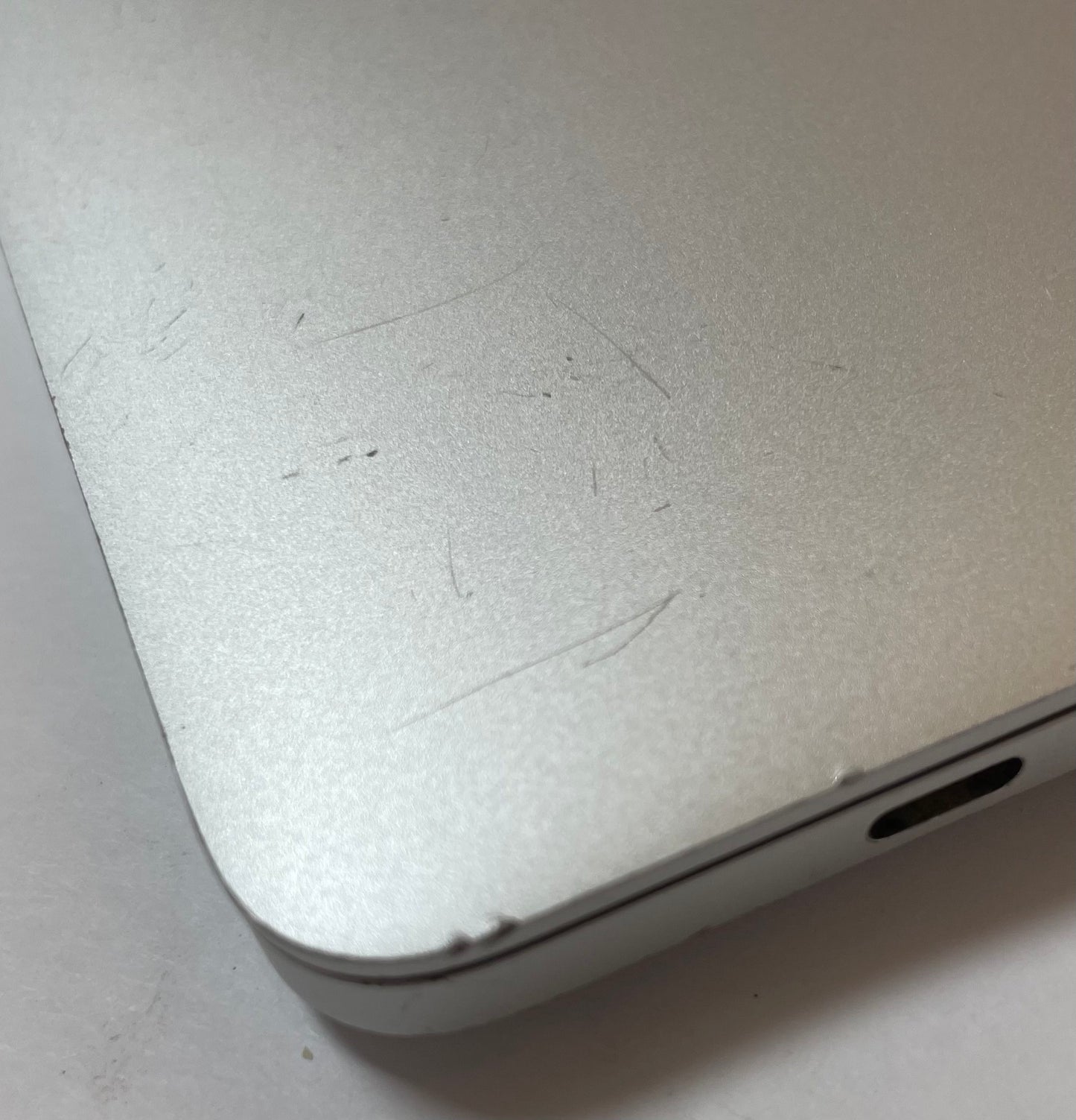 APPLE MacBook Pro A1989 2018 13" Core i5 8259U 16GB 256GB SSD Silver Sonoma