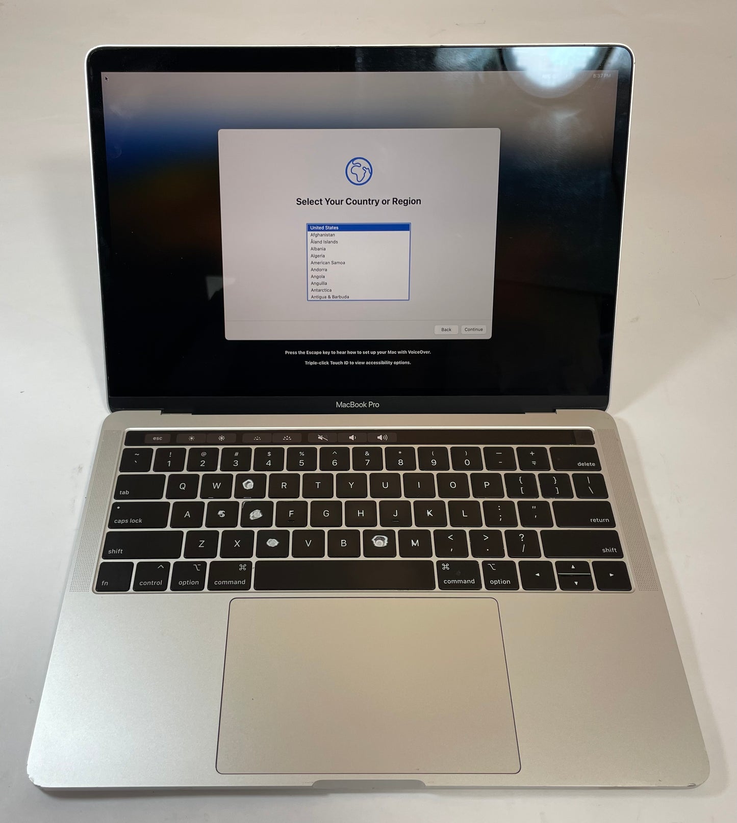 APPLE MacBook Pro A1989 2018 13" Core i5 8259U 16GB 256GB SSD Silver Sonoma