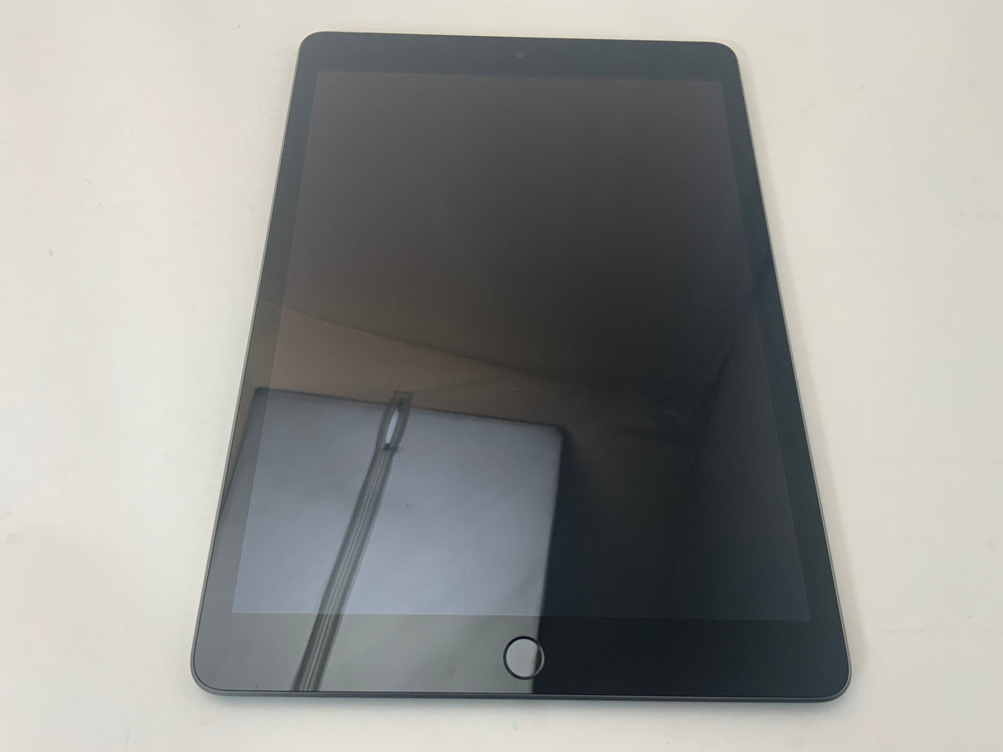 APPLE iPad 9th Gen A2603 10.2" Tablet 64GB Unlocked Space Gray iOS -Very Good