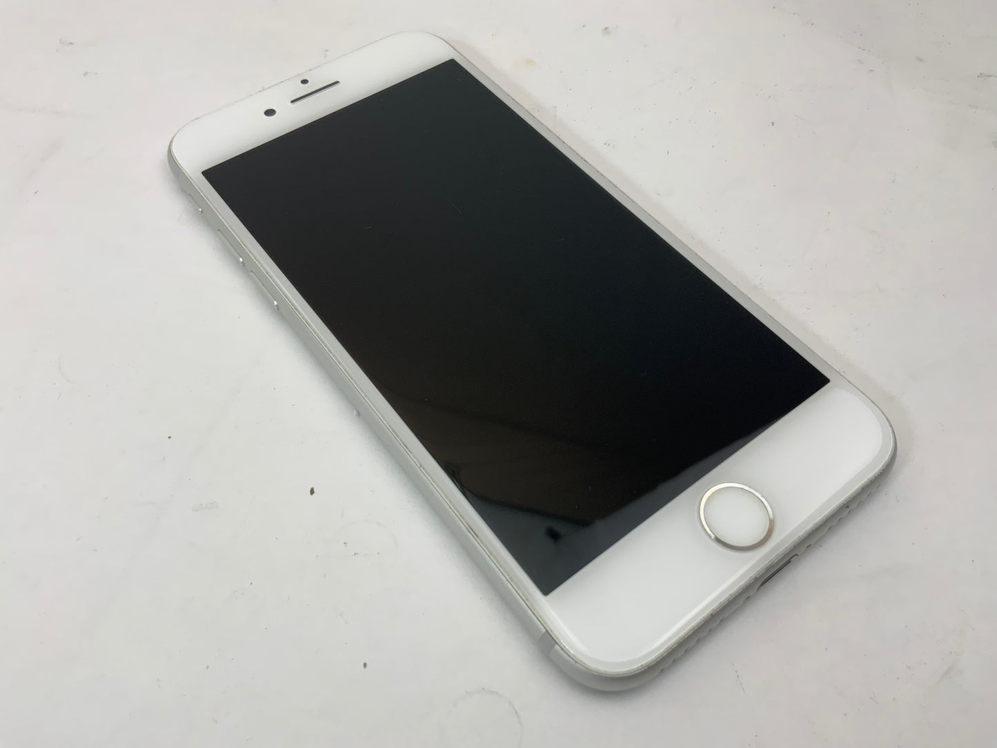 APPLE iPhone 7 A1660 32GB Silver Verizon iOS 15