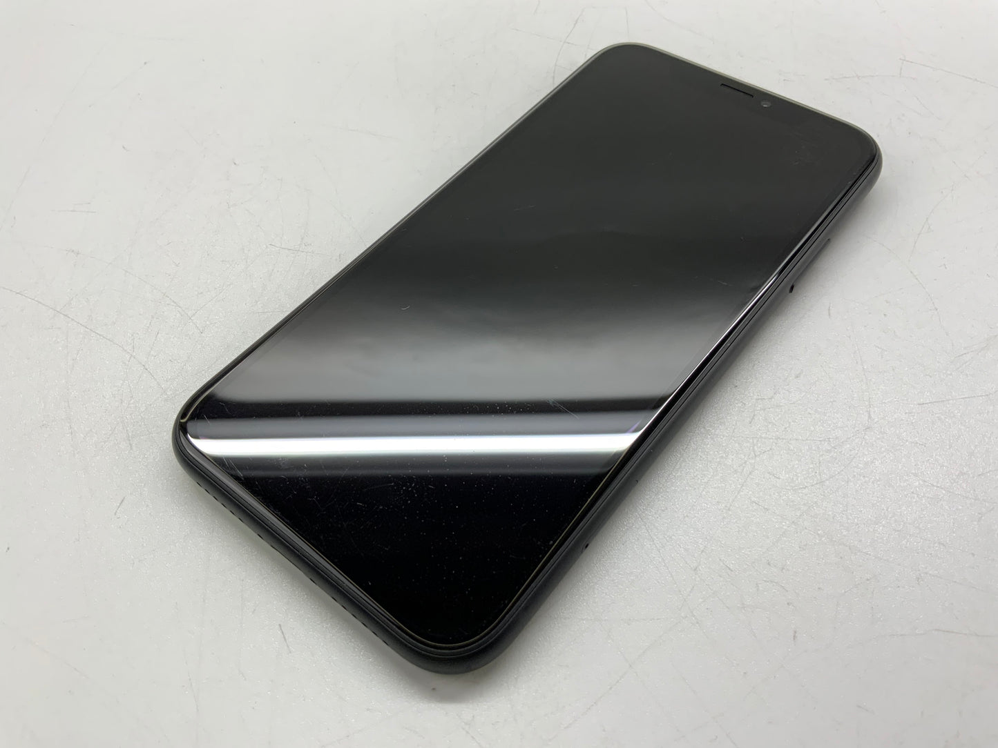 APPLE iPhone XR A1984 64GB Unlocked Black iOS -Very Good