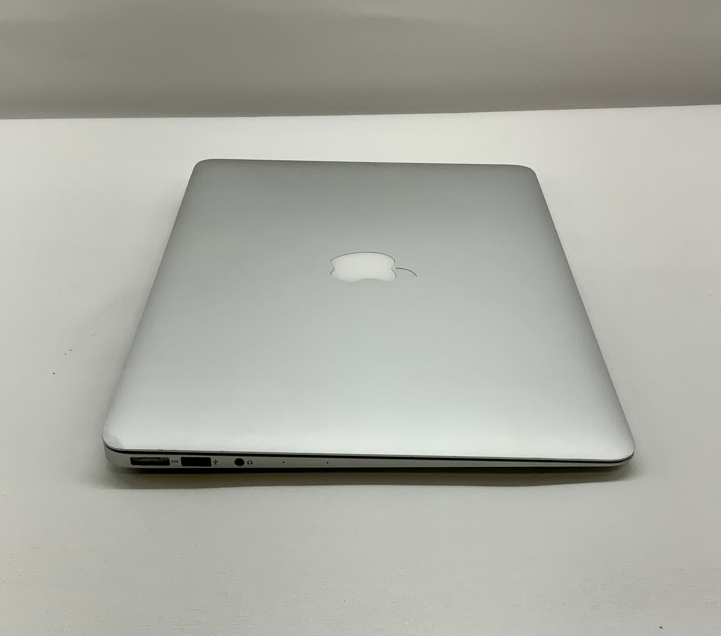APPLE Macbook Air A1466 2015 13" Laptop i5 5250U 8GB 128GB Monterey