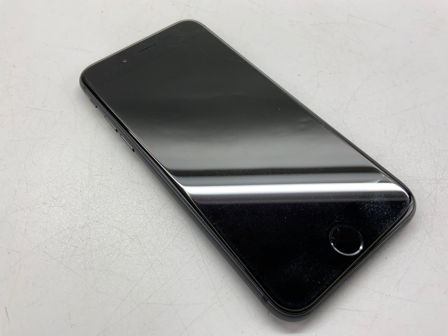 APPLE iPhone 8 A1863 64GB Black/Gray iOS 16 Unlocked -Very Good