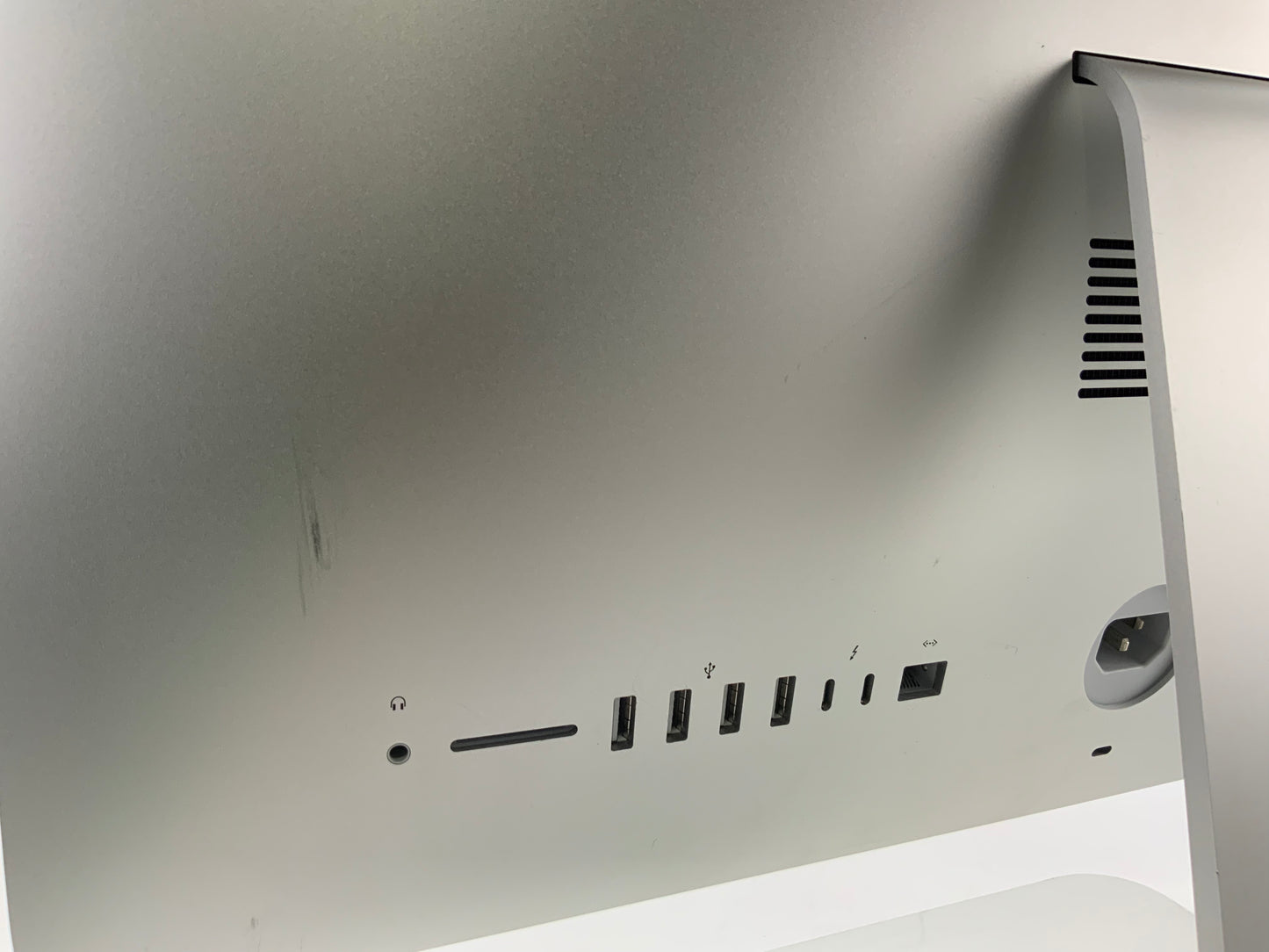 Apple iMac A1418 21.5" 2017 Intel Core i5 7360U 8GB 1TB HDD Ventura -Good