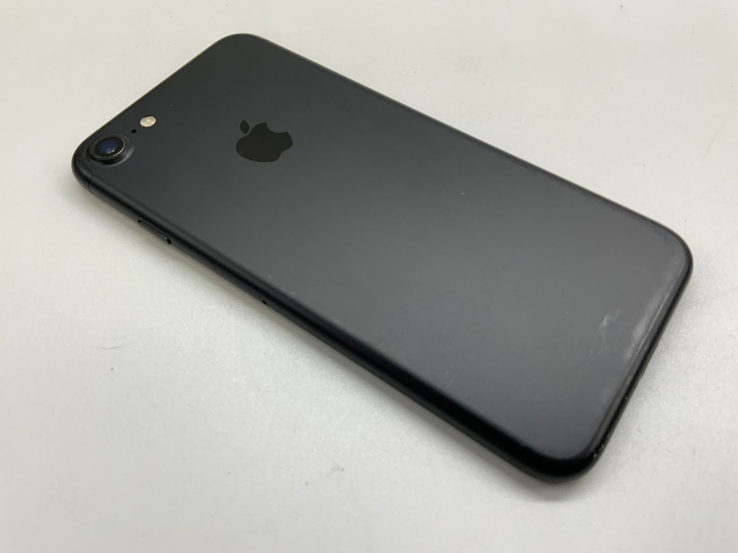 APPLE iPhone 7 A1778 32GB AT&T Black iOS 15