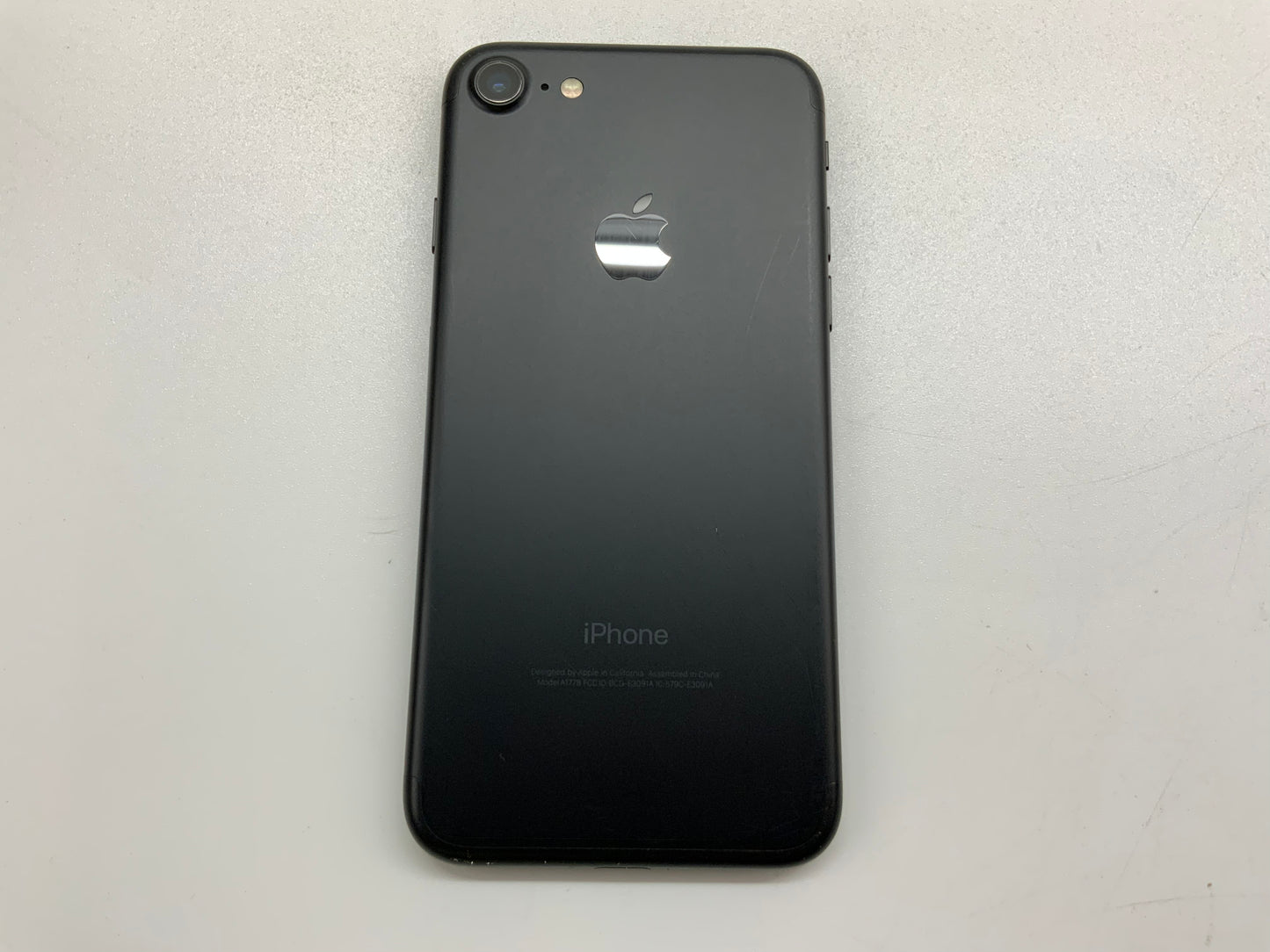APPLE iPhone 7 A1778 32GB AT&T Black iOS 15