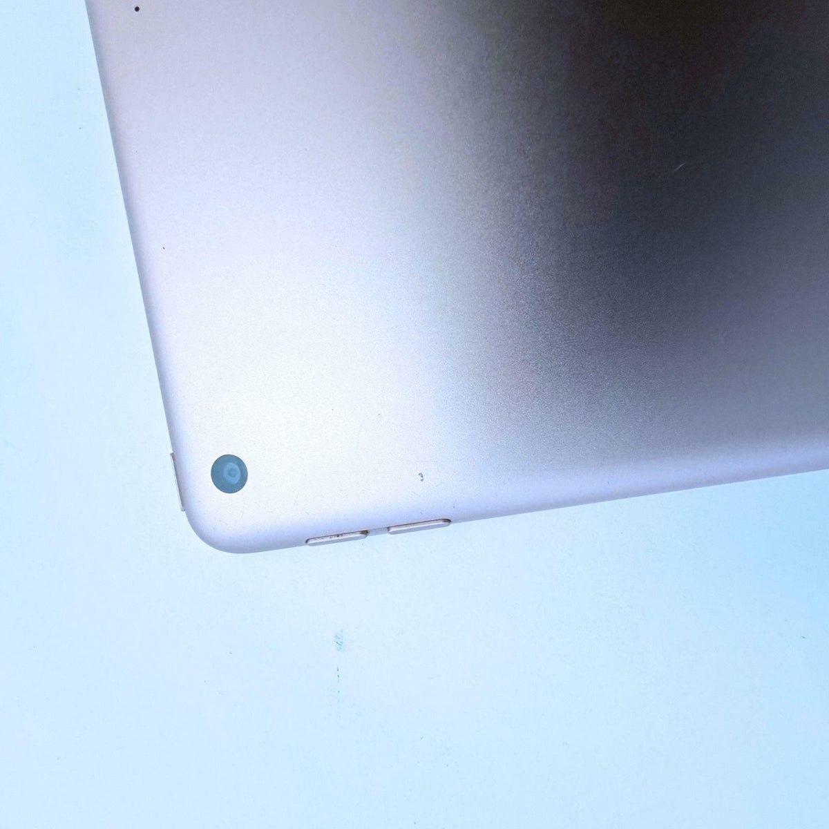 Apple iPad (8th Gen) A2270 10.2" 32GB WiFi Gold