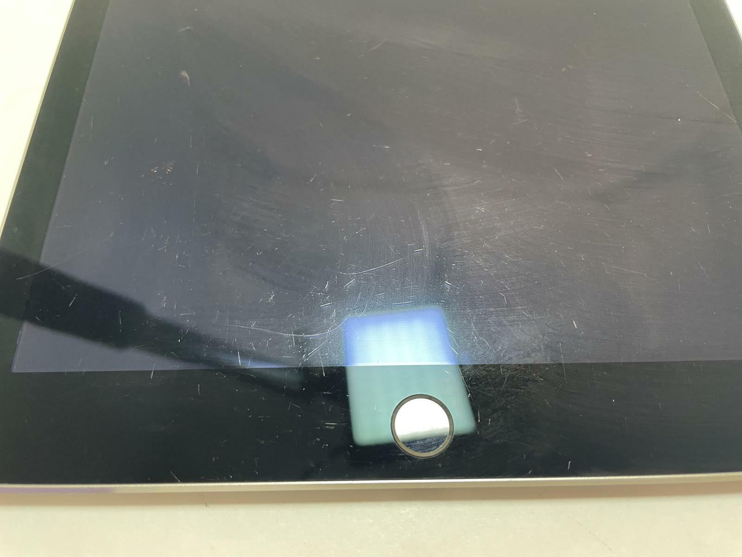 APPLE iPad Air 2 A1567 9.7" 16GB Gray Unlocked iOS 15
