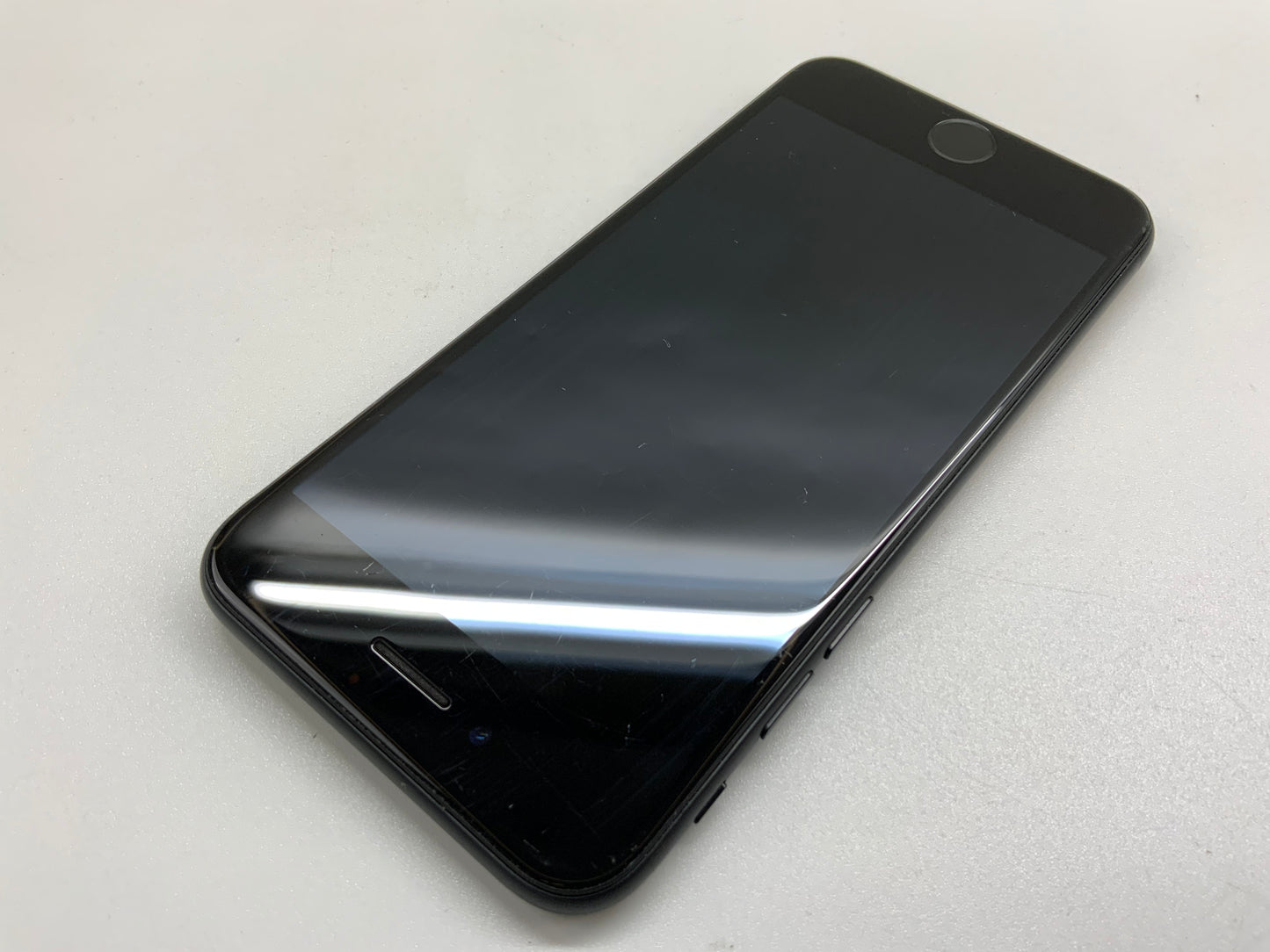 APPLE iPhone 7 A1778 32GB AT&T Black iOS 15