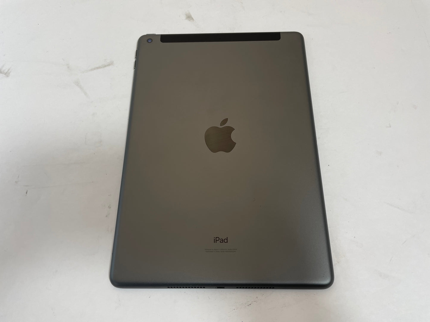 APPLE iPad A2428 8th Gen 10.2" 128GB Unlocked Black & Gray iOS -Very Good