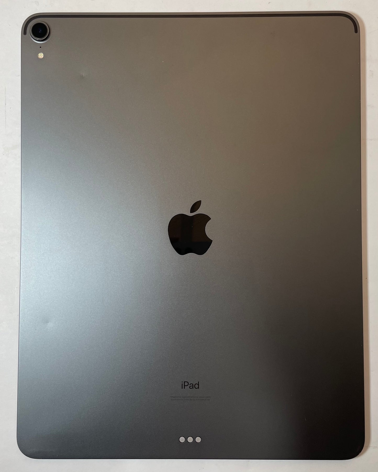 APPLE iPad Pro 3rd Gen A1876 12.9" 64GB Gray WiFi Only iOS 18 -READ DESCRIPTION