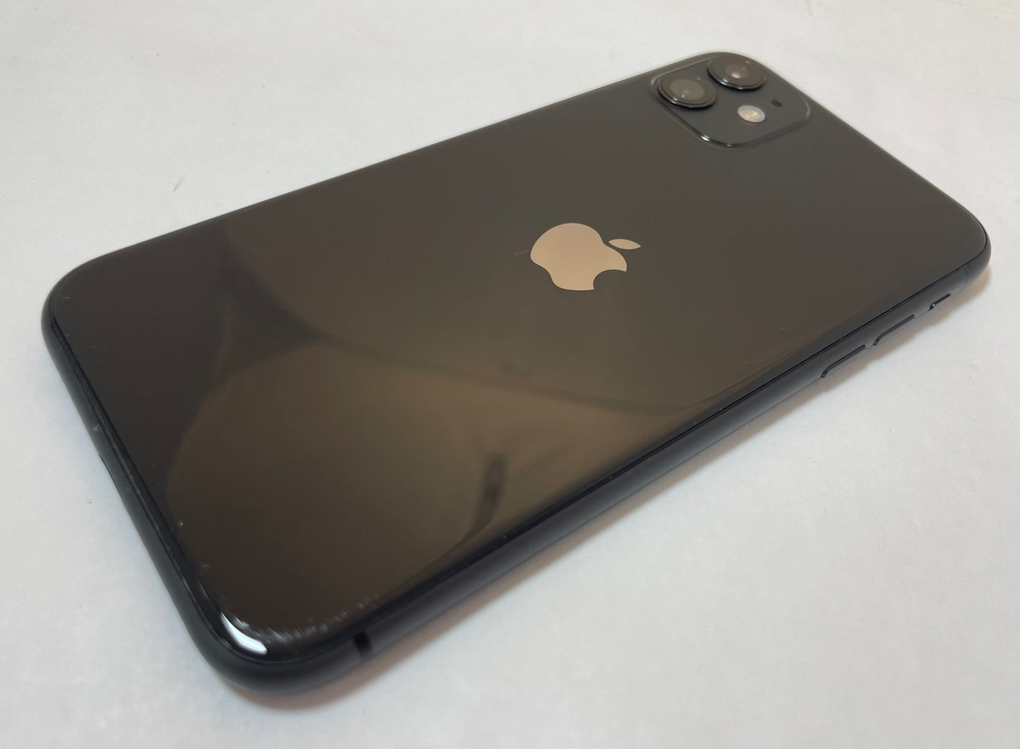 APPLE iPhone 11 A2111 64GB Unlocked Black iOS