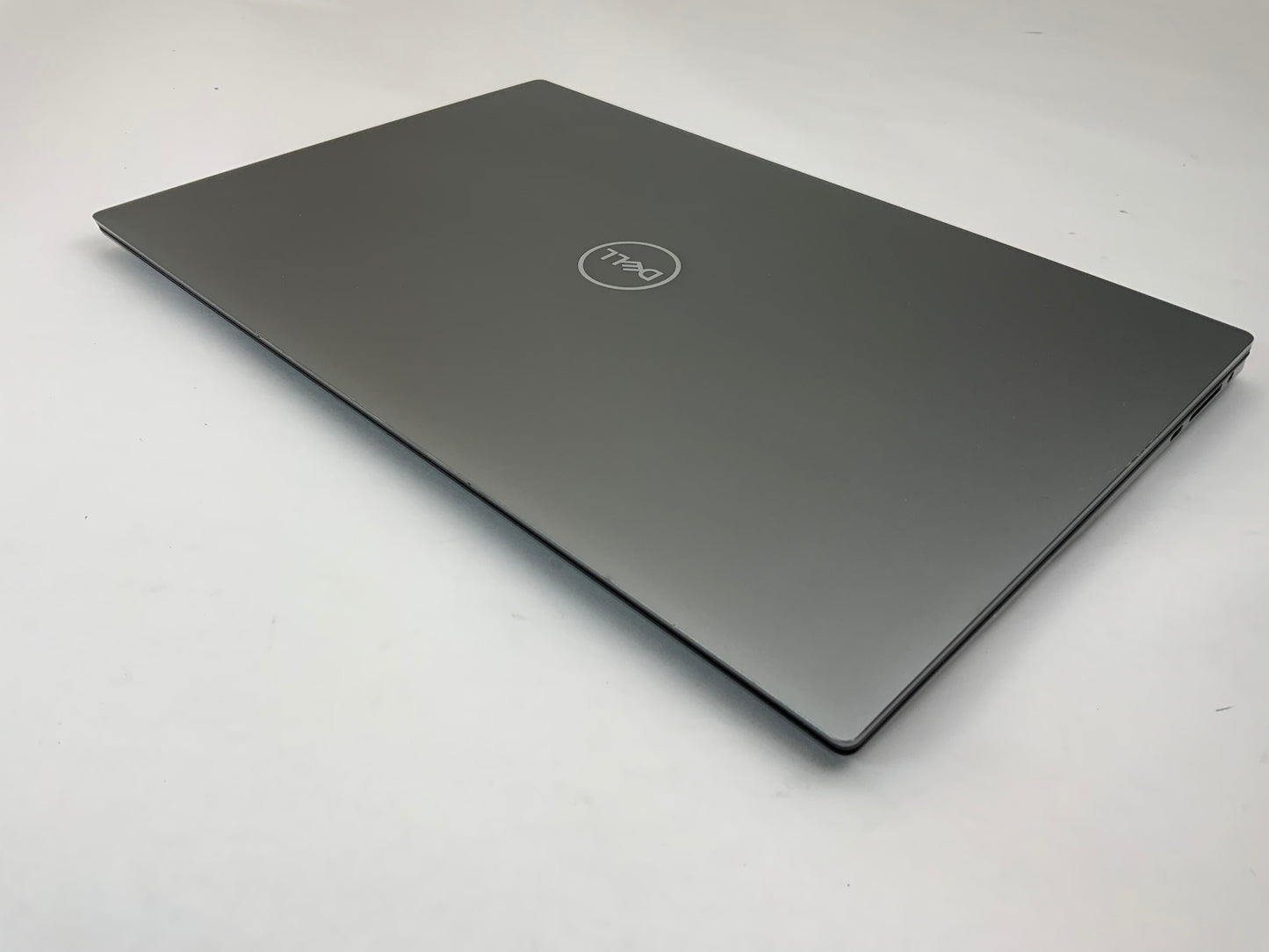 DELL PRECISION 5550 Core i7 10850H 16GB 512GB W11P Quadro T2000 -Very Good