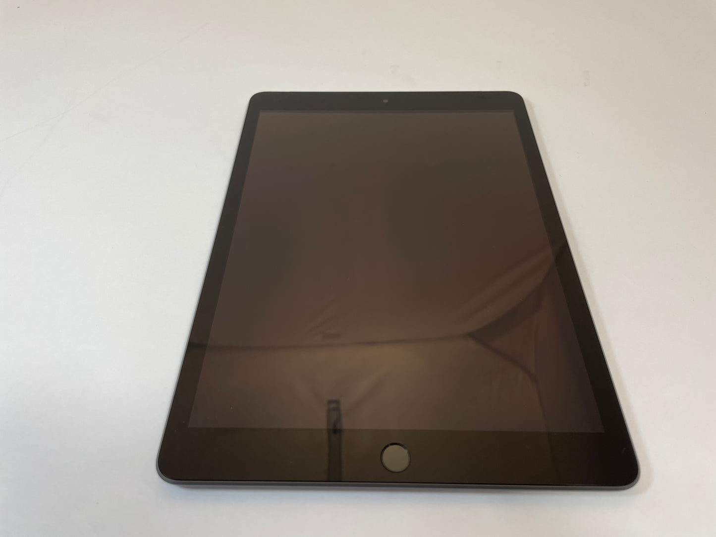 APPLE iPad A2603 9th Gen 10.2" 64GB Unlocked Black & Gray iOS -Good