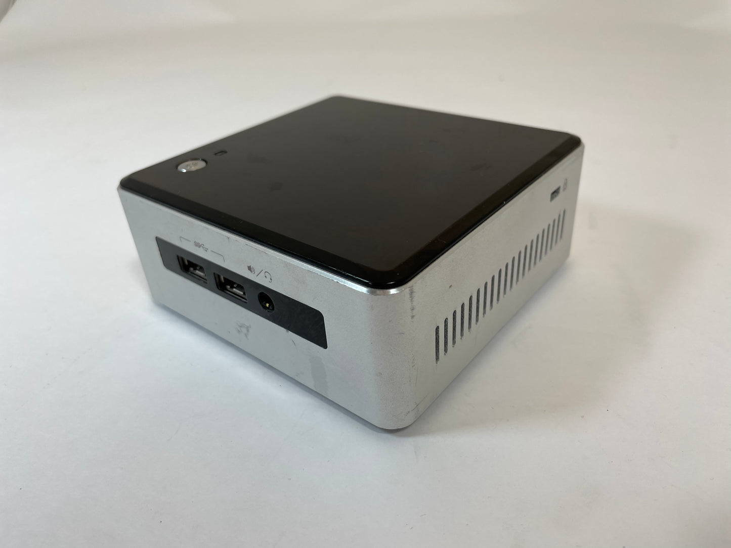 INTEL NUC5I5RYH Mini PC Core i5-5250U 128GB 8GB RAM -NO AC or OS Included