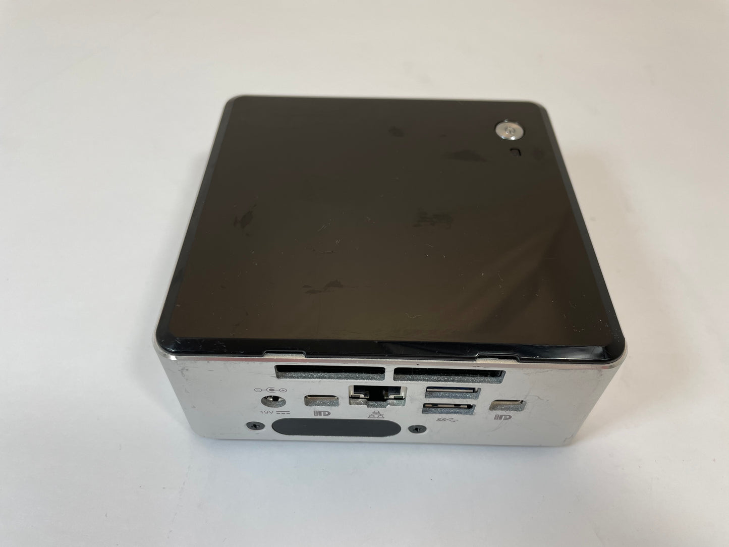INTEL NUC5I5RYH Mini PC Core i5-5250U 128GB 8GB RAM -NO AC or OS Included