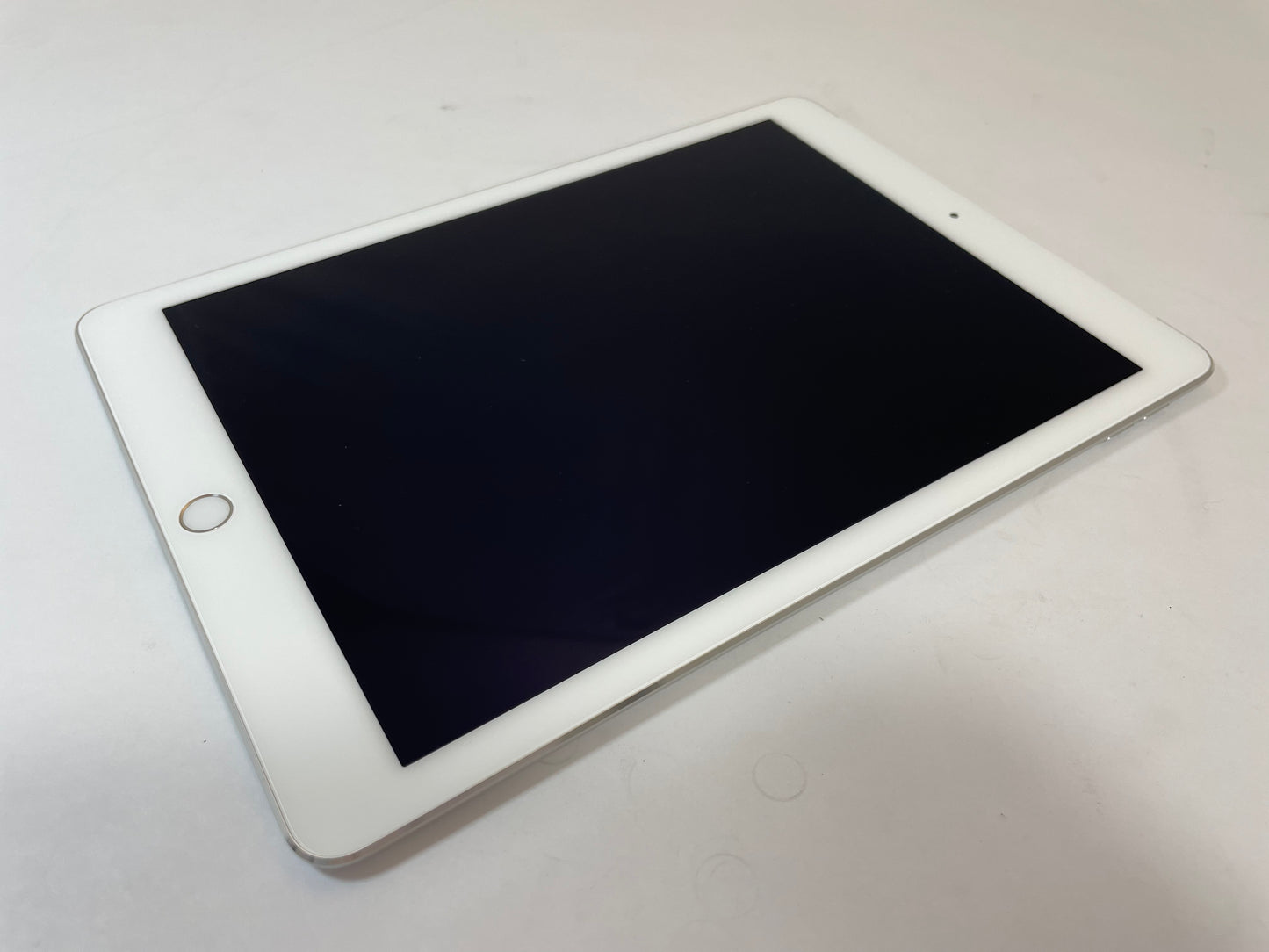 APPLE iPad Air 2 A1567 64GB WiFi Only Silver & White iOS