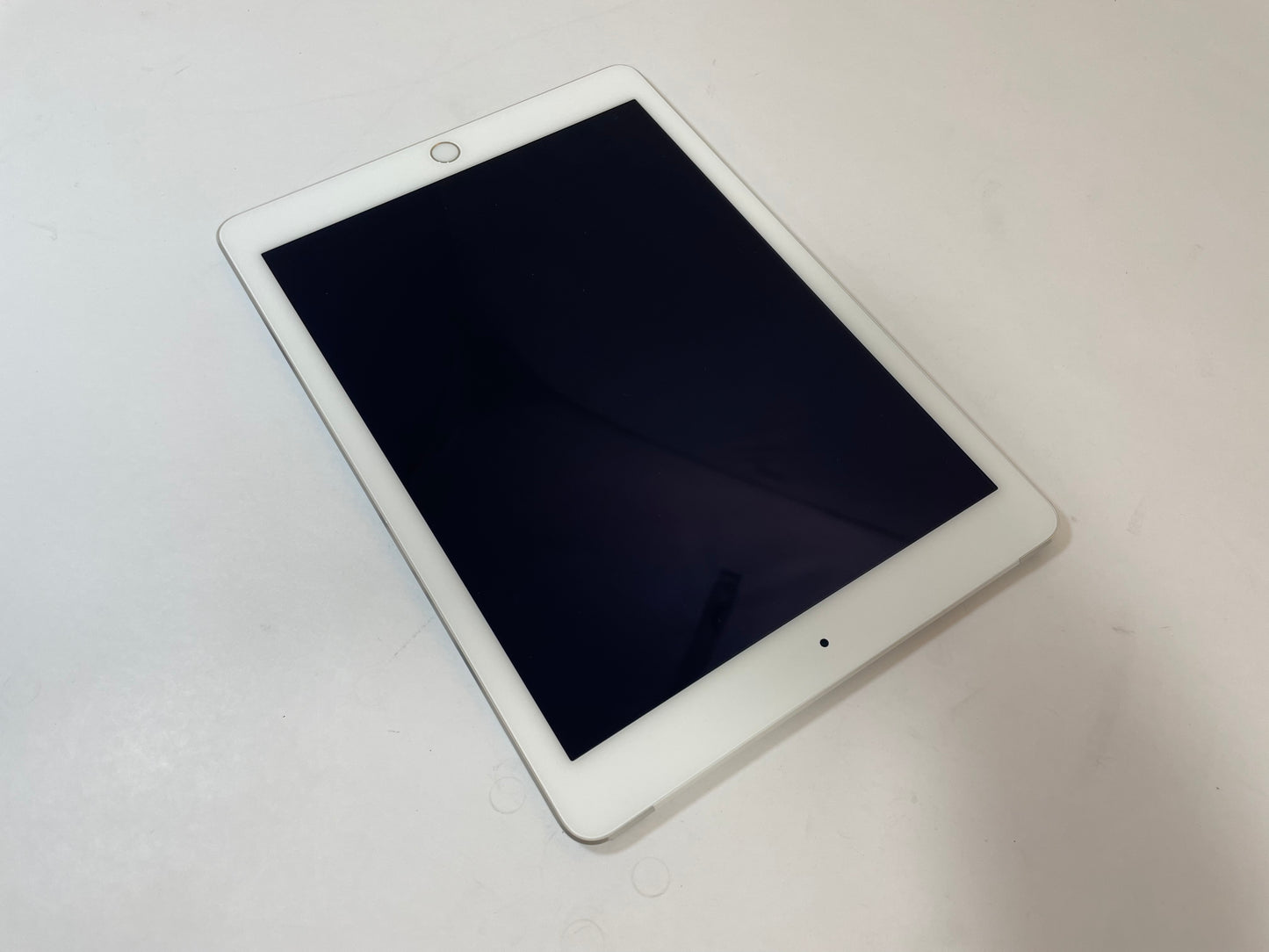 APPLE iPad Air 2 A1567 64GB WiFi Only Silver & White iOS