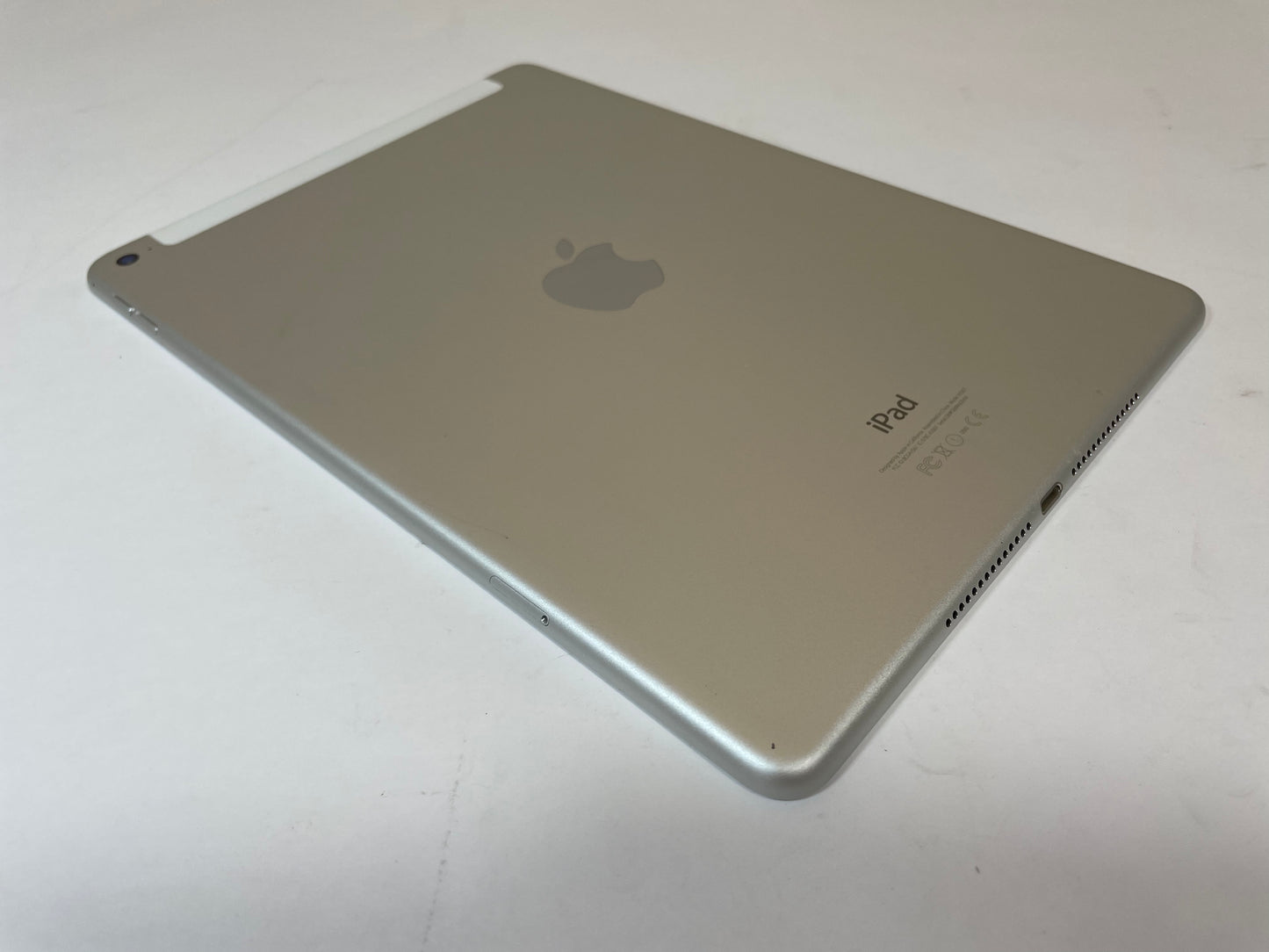 APPLE iPad Air 2 A1567 64GB WiFi Only Silver & White iOS