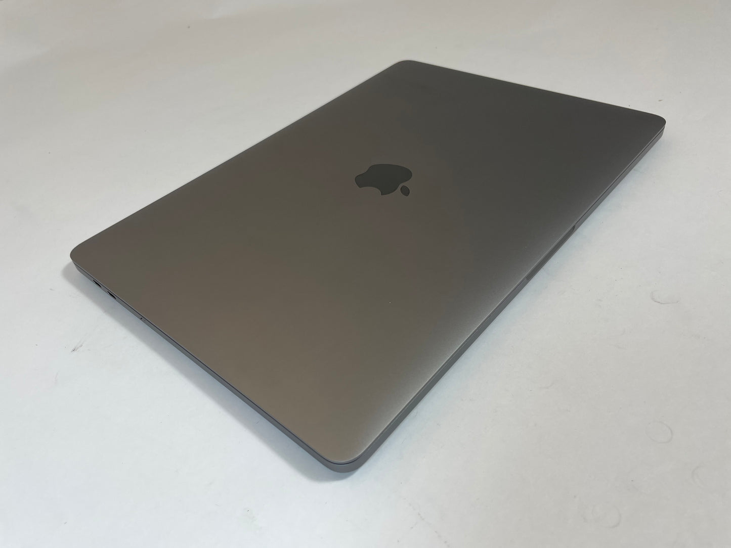 APPLE MacBook Pro A2338 2020 M1 512GB 8GB Silver Sonoma -Very Good