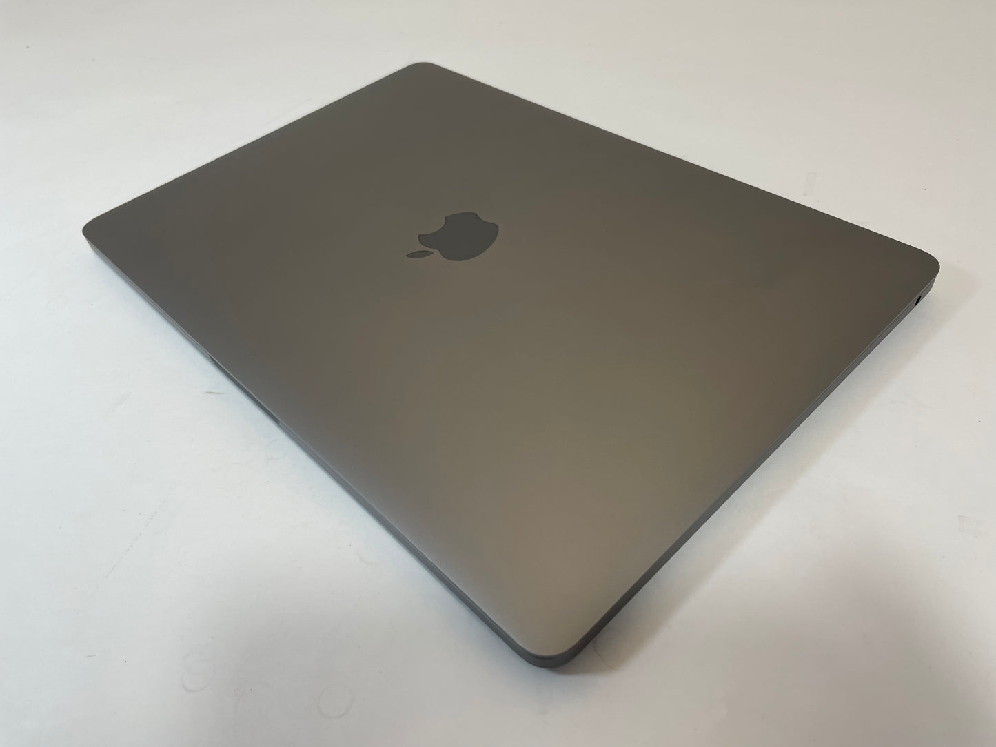 APPLE MacBook Pro A2338 2020 M1 512GB 8GB Silver Sonoma -Very Good
