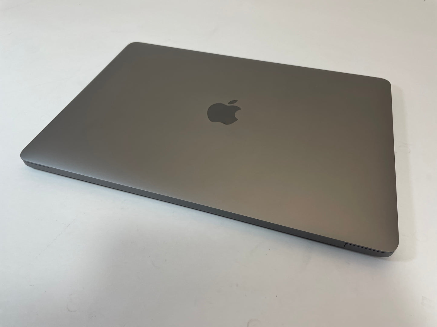 APPLE MacBook Pro A2338 2020 M1 512GB 8GB Silver Sonoma -Very Good