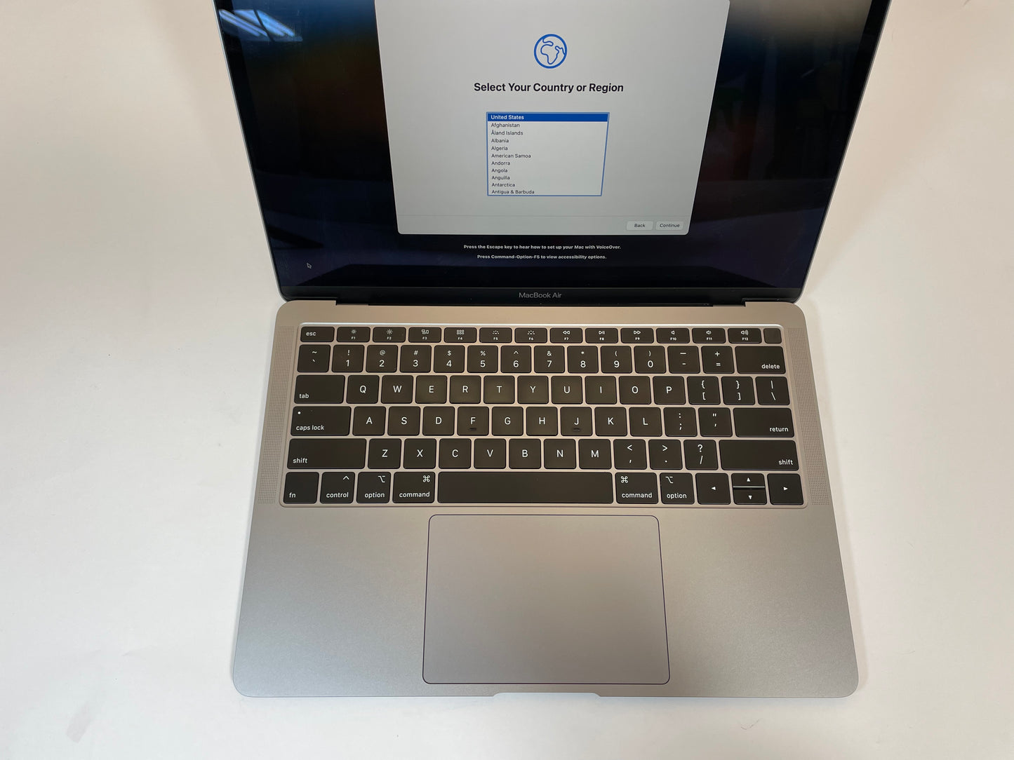 APPLE MacBook Air A1932 2019 13" Core i5-8210Y 128GB 8GB Gray Sonoma