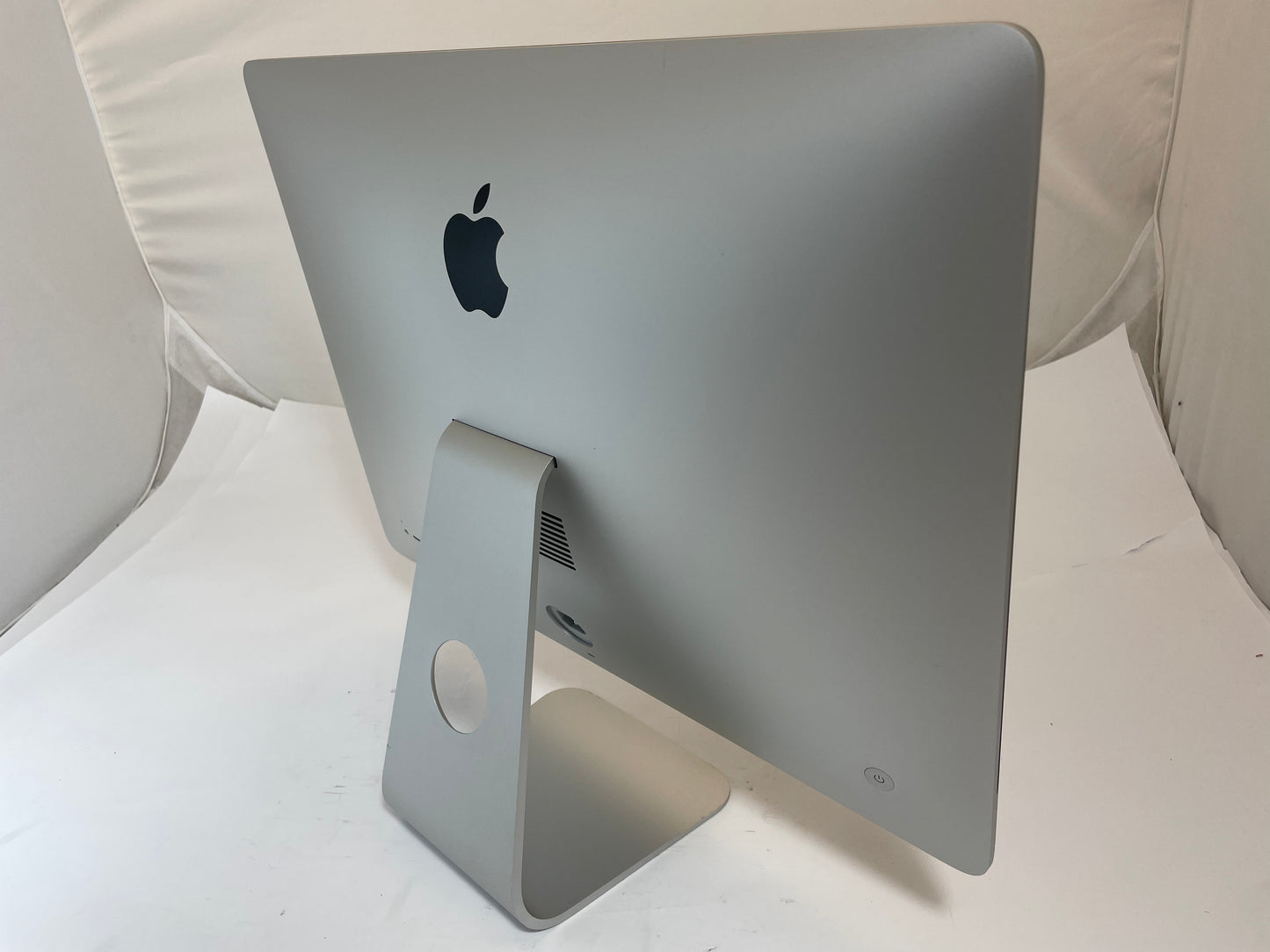 APPLE iMac A1418 2017 21.5" Core i5-7400 256GB 16GB Silver Ventura
