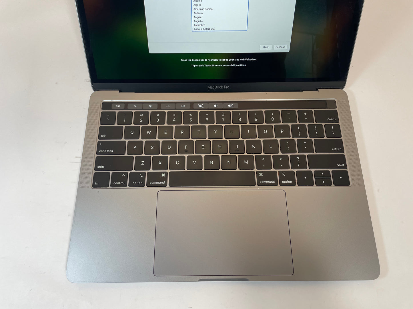 APPLE MacBook Pro A1989 2018 13" Core i7 8559U 1TB 16GB SSD Gray Sequoia