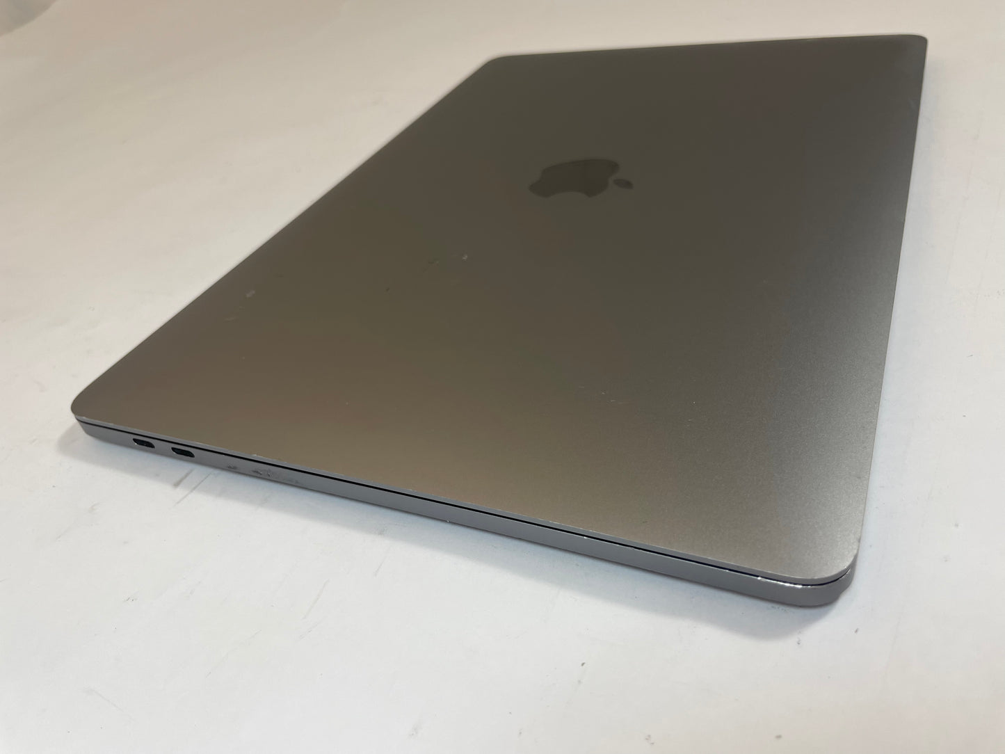 APPLE MacBook Pro A1989 2018 13" Core i7 8559U 1TB 16GB SSD Gray Sequoia