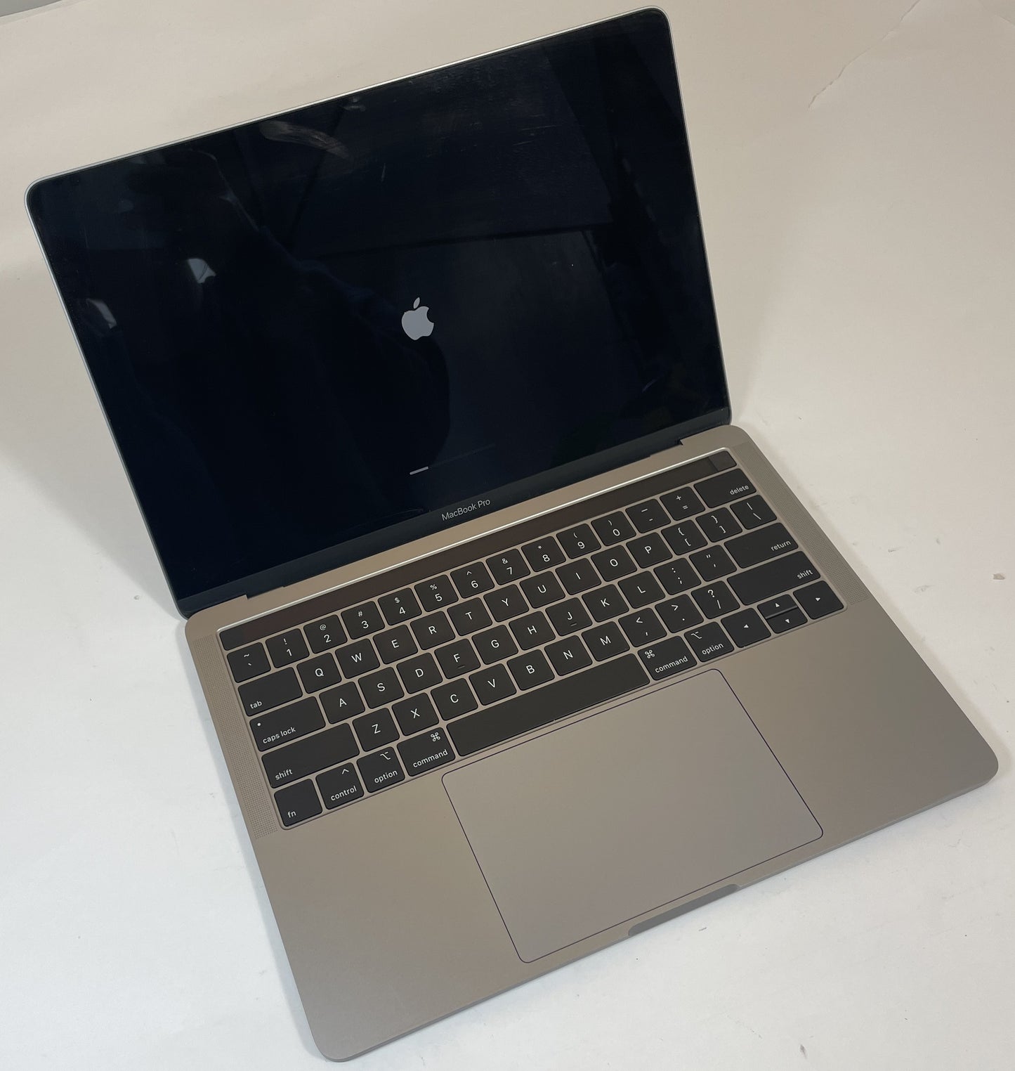 APPLE MacBook Pro A1989 2019 13" Core i5 8279U 512GB 8GB SSD Gray Sequoia