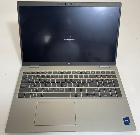DELL LATITUDE 5530 15" Touchscreen Laptop Core i5-1245U 256GB 16GB SSD WIN11P