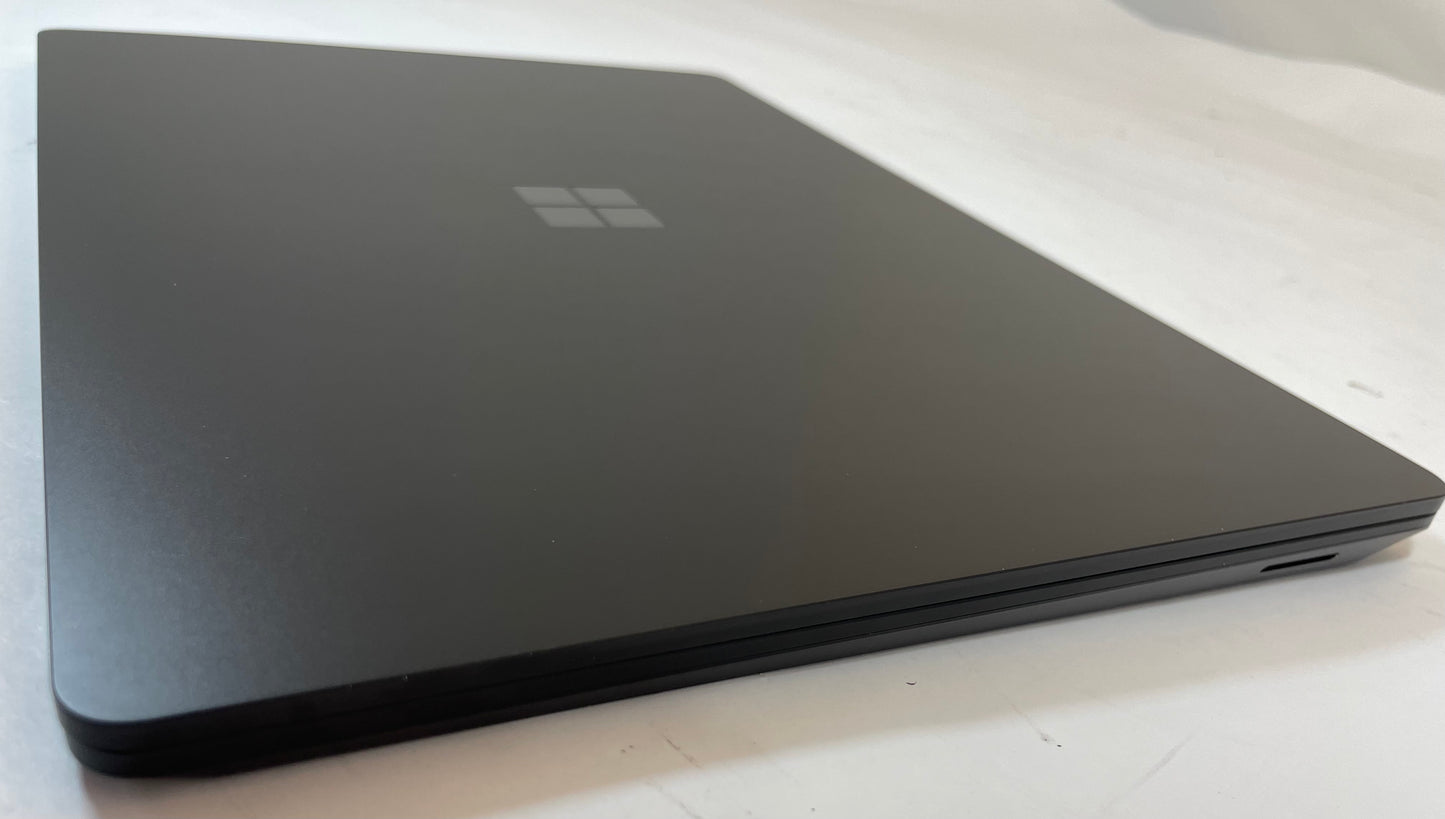 MICROSOFT SURFACE LAPTOP 5 13.5" Core i7 1265U 256GB 16GB NVMe WIN11 -Very Good