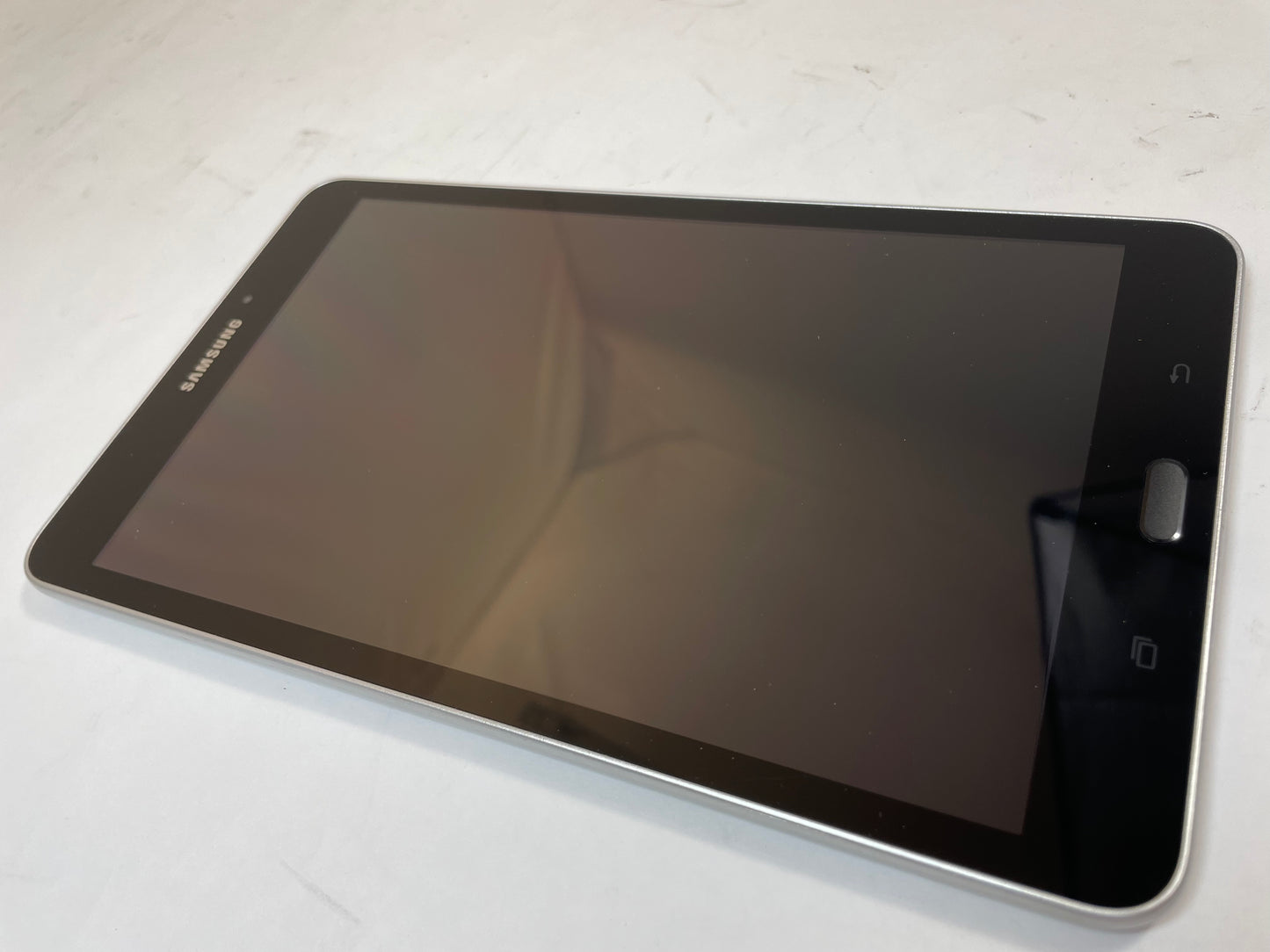 SAMSUNG GALAXY Tablet SM-T380 8" 32GB WiFi Only Android
