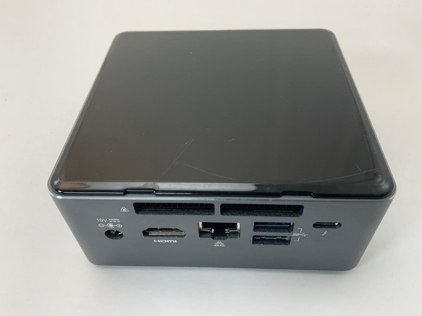 INTEL NUC7I7BNH UCFF Core i7 7567U 250GB 8GB -NO AC or OS Included?