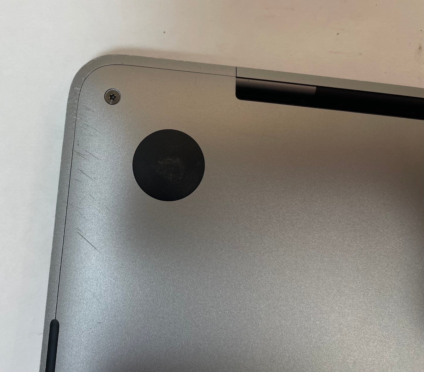 APPLE MacBook Pro A1990 2019 15" Core i7 9750H 256GB 16GB Gray NVMe Sonoma -Good