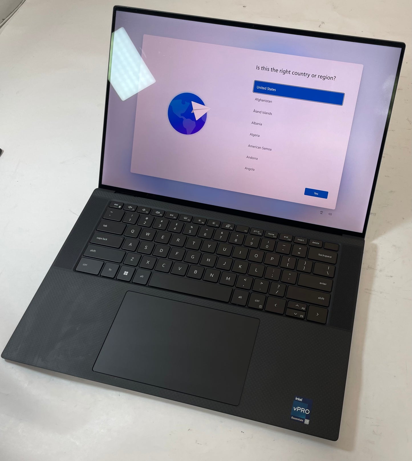 DELL PRECISION 5570 15" Touch Laptop Core i7 12700H 512GB 32GB NVMe WIN11P