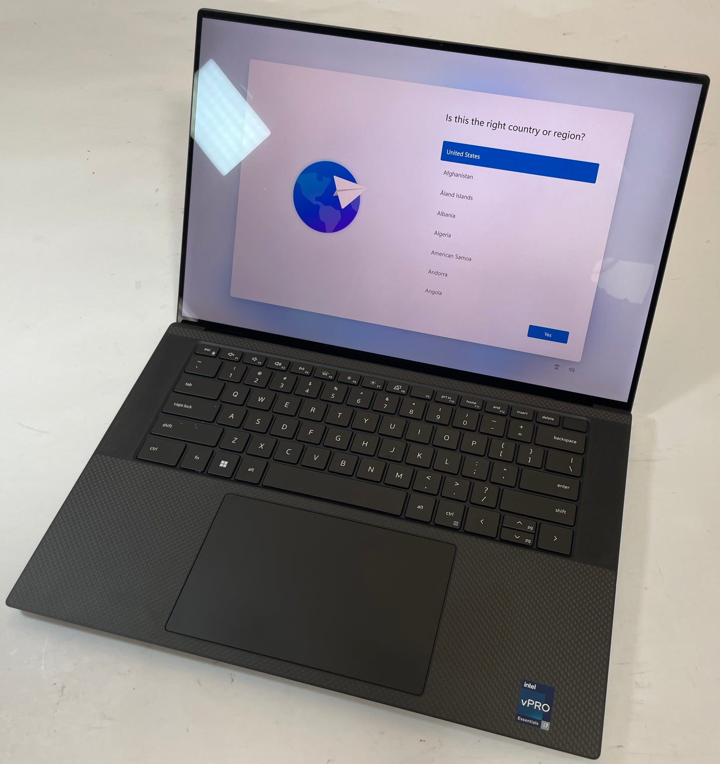 DELL PRECISION 5570 15" Touch Laptop Core i7 12700H 512GB 32GB WIN11P -Very Good
