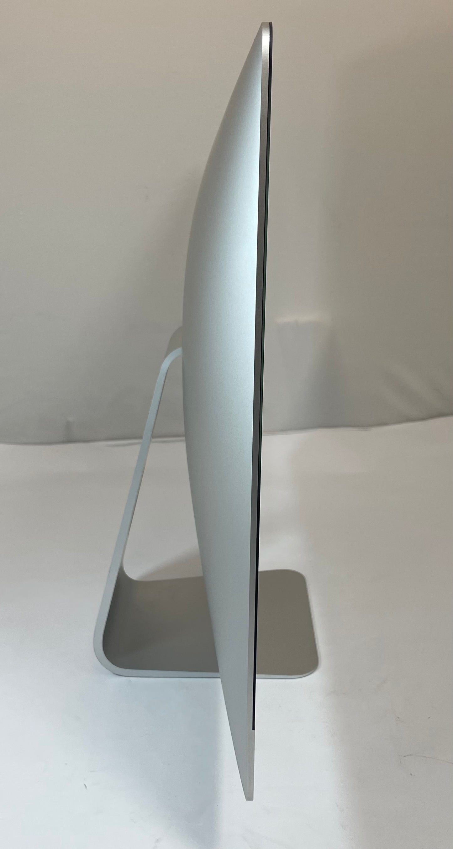 APPLE iMac A2115 2019 27" Intel Core i9 9900K 32GB 512GB SSD Silver Sequoia