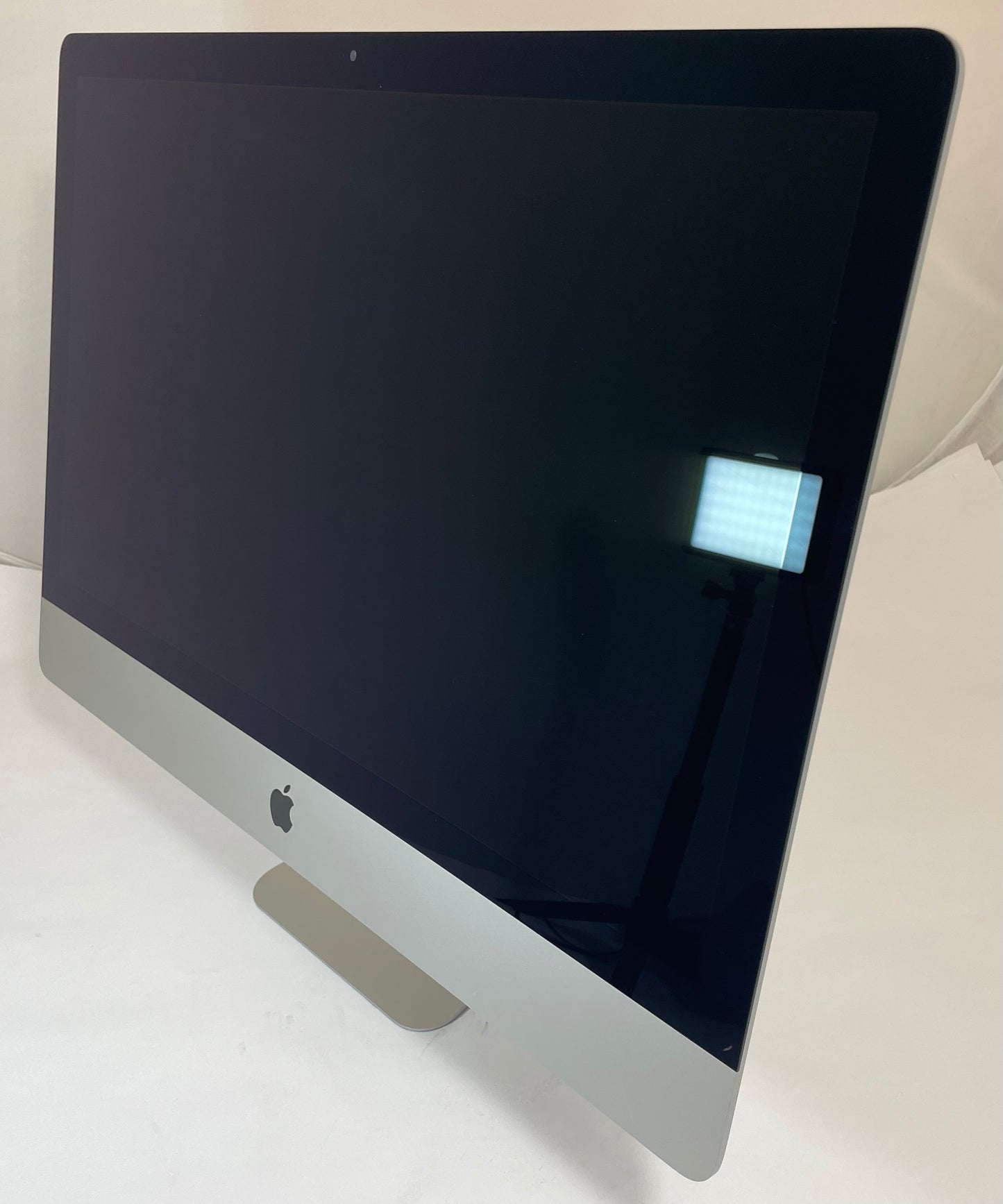 APPLE iMac A2115 2019 27" Intel Core i9 9900K 32GB 512GB SSD Silver Sequoia