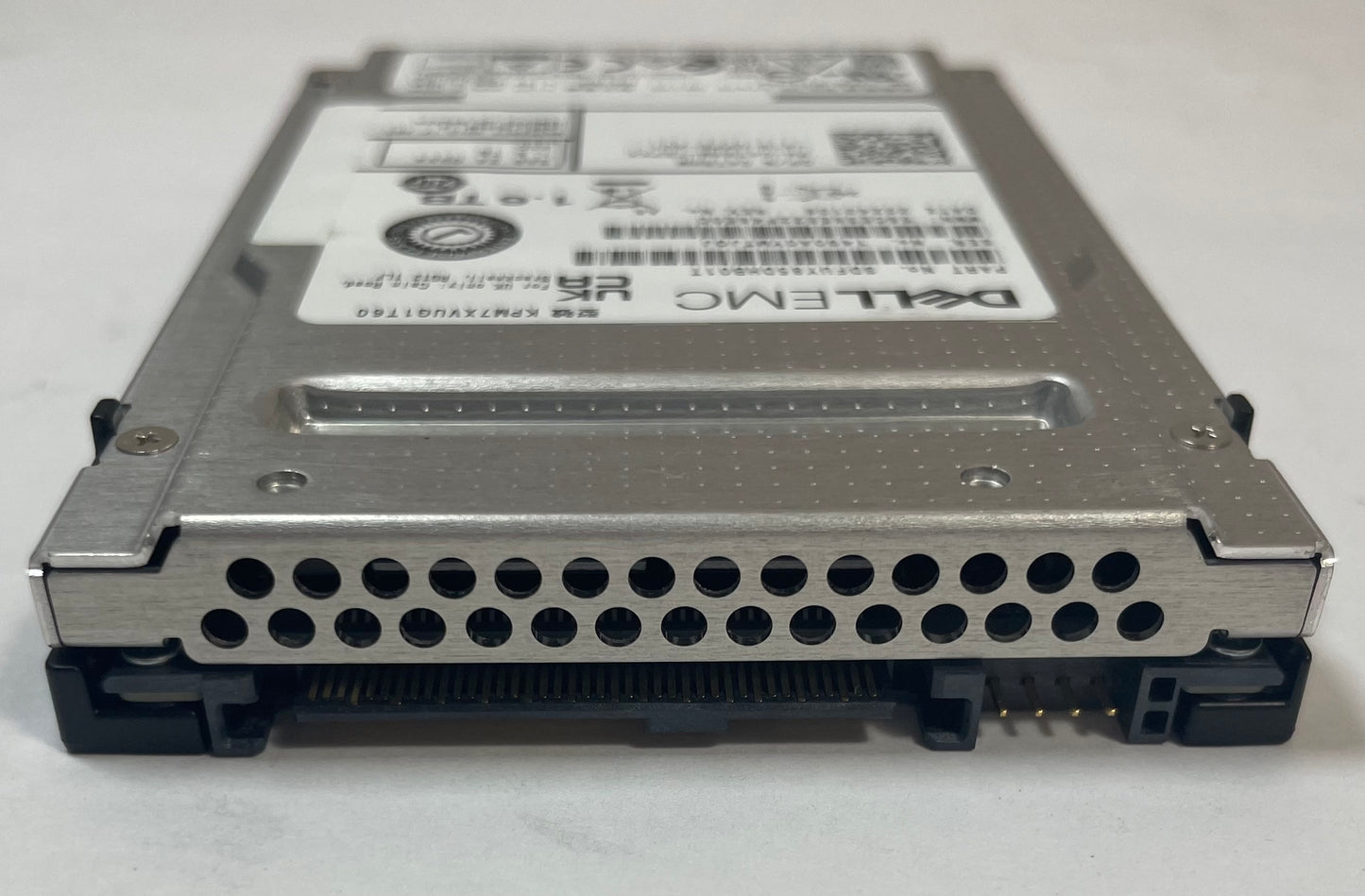 DELL EMC KIOXIA KPM7XVUG1T60 2.5" 1.6TB SAS 24Gbps SSD -Excellent