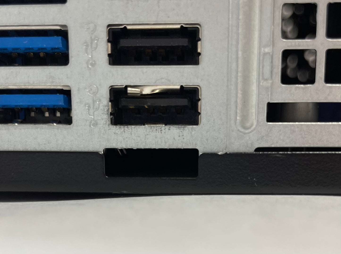 DELL OPTIPLEX 7000 SFF Core i5-12500 4GB 256GB NVMe Windows 11-Read Description